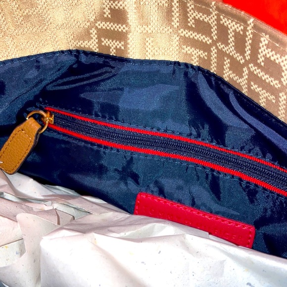 Tommy Hilfiger Light Gold Tote - Picture 6 of 7